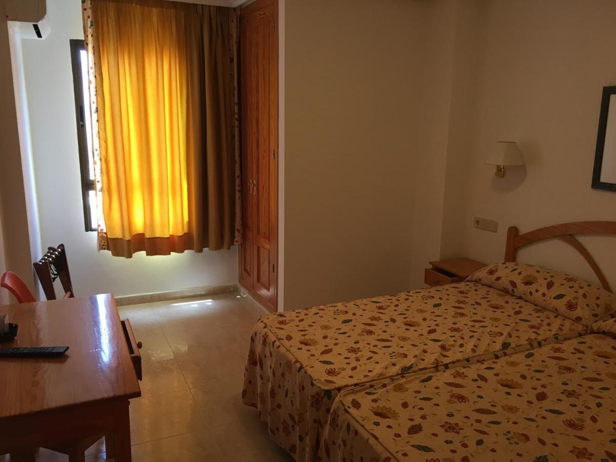 Hotel Levante グアルダマル・デル・セグラ エクステリア 写真