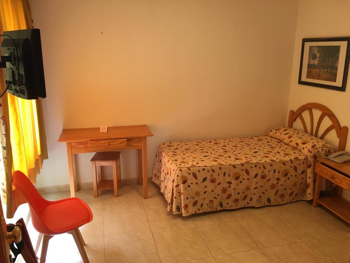 Hotel Levante グアルダマル・デル・セグラ エクステリア 写真