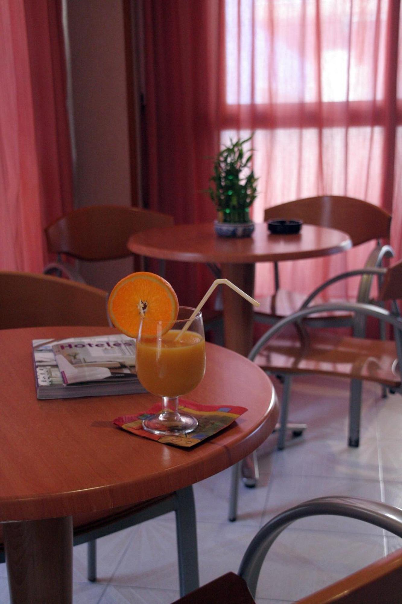 Hotel Levante グアルダマル・デル・セグラ エクステリア 写真